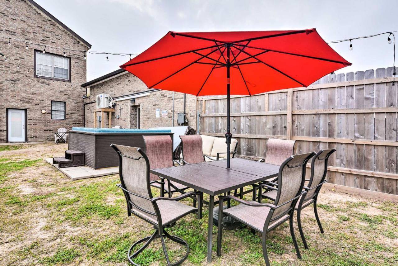 Beautiful Galveston Apt With Deck Less Than 3 Mi To Dtwn! Buitenkant foto