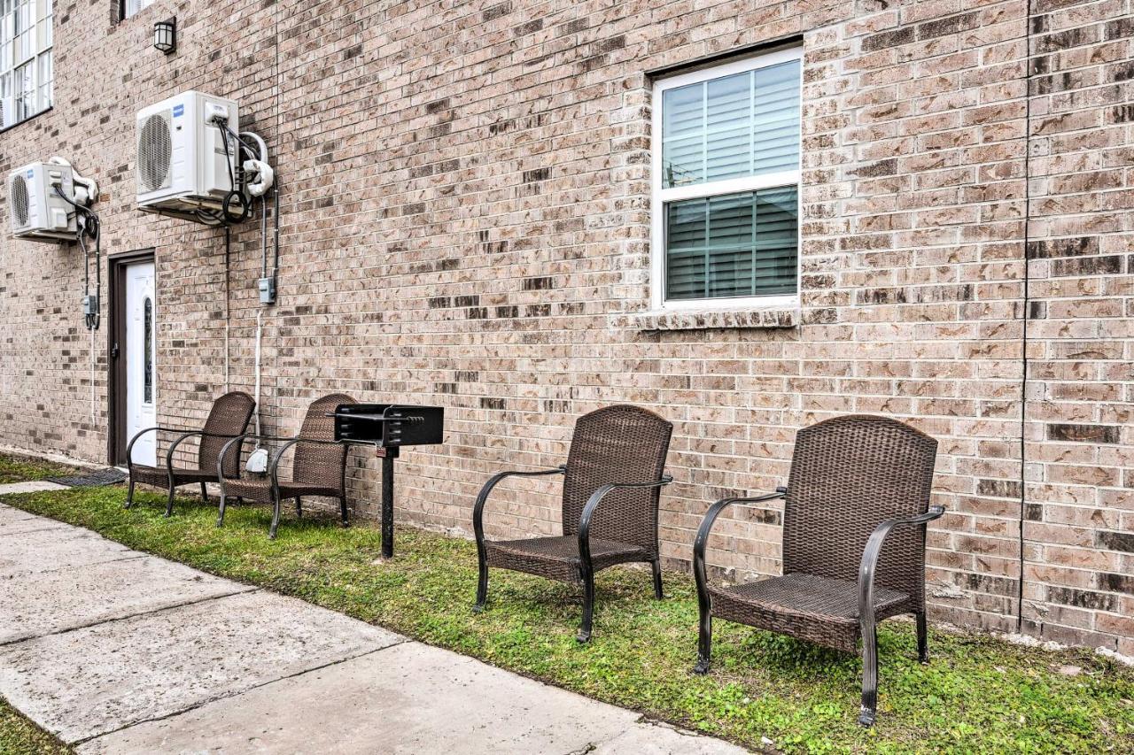 Beautiful Galveston Apt With Deck Less Than 3 Mi To Dtwn! Buitenkant foto