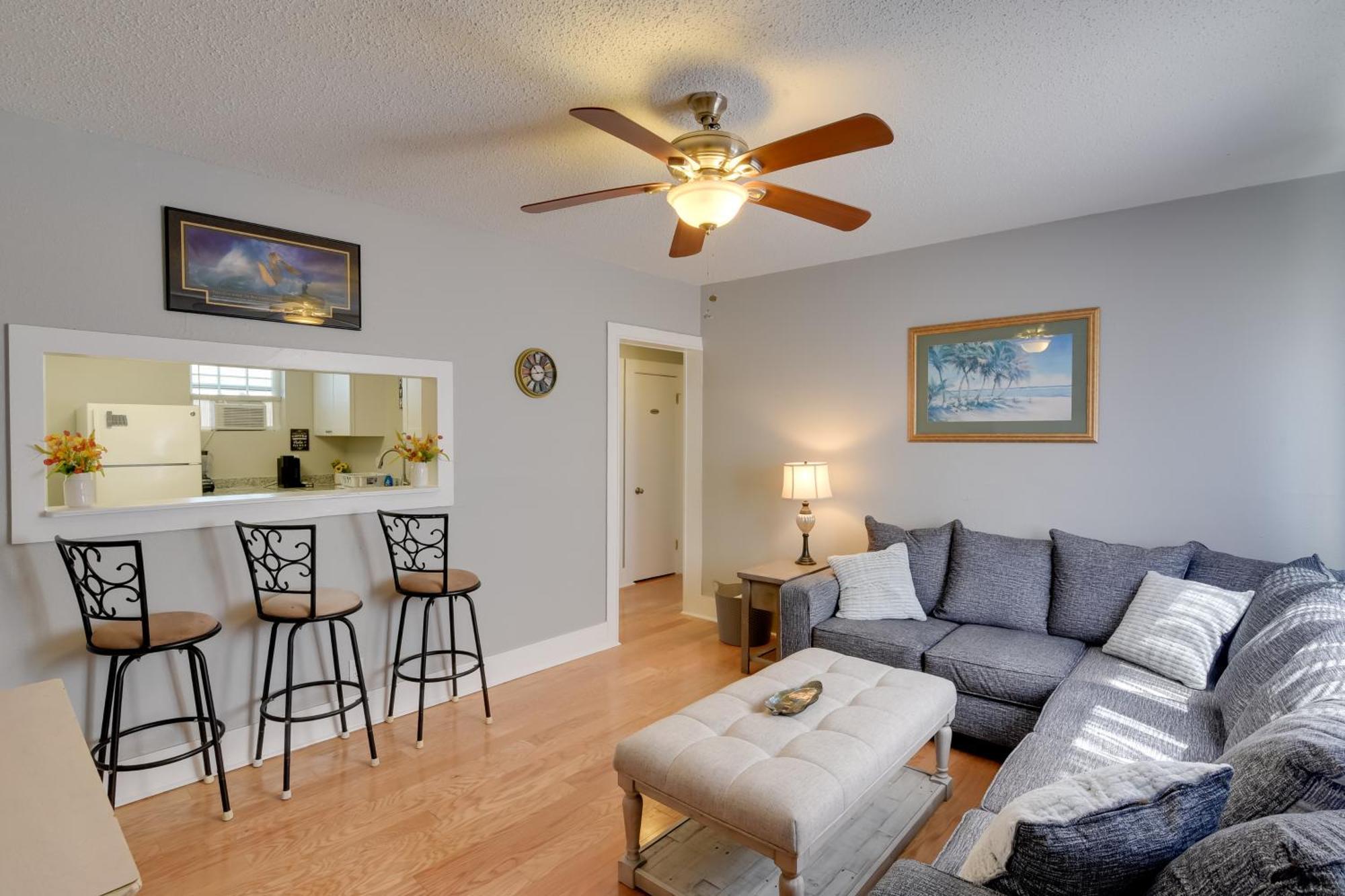 Beautiful Galveston Apt With Deck Less Than 3 Mi To Dtwn! Buitenkant foto