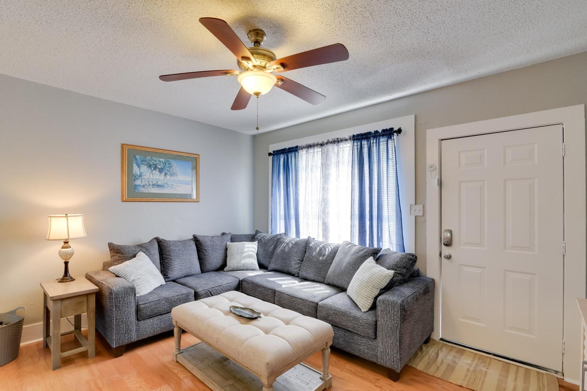 Beautiful Galveston Apt With Deck Less Than 3 Mi To Dtwn! Buitenkant foto